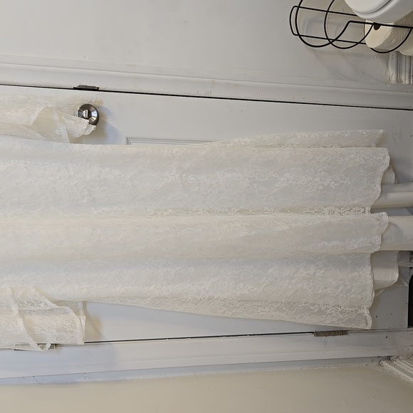 White bridal dress, Lulus, XL - Picture 2 of 8